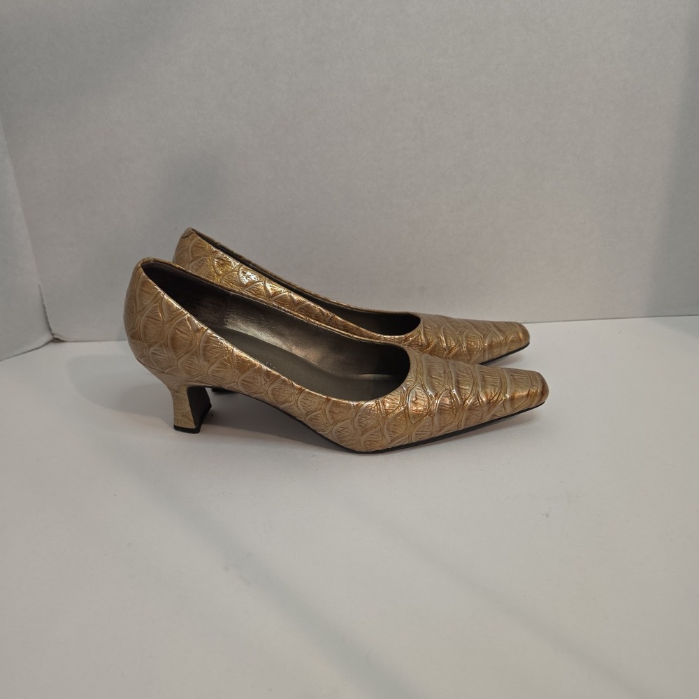 Bellini Oscar Women's Pumps Size 10M LT Gold Croc Embossed Kitten Heel Dress... - Picture 7 of 9